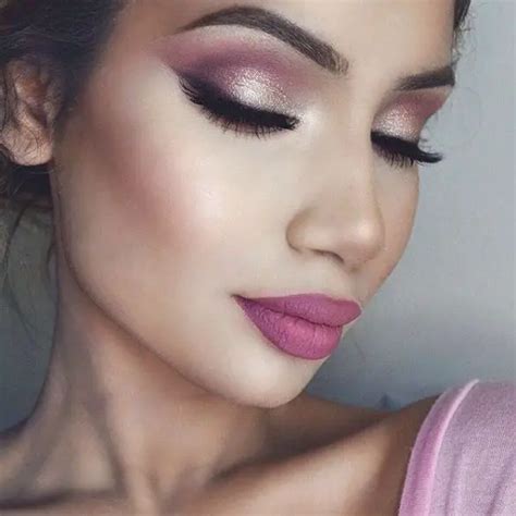 eyeshadow makeup for pink dress